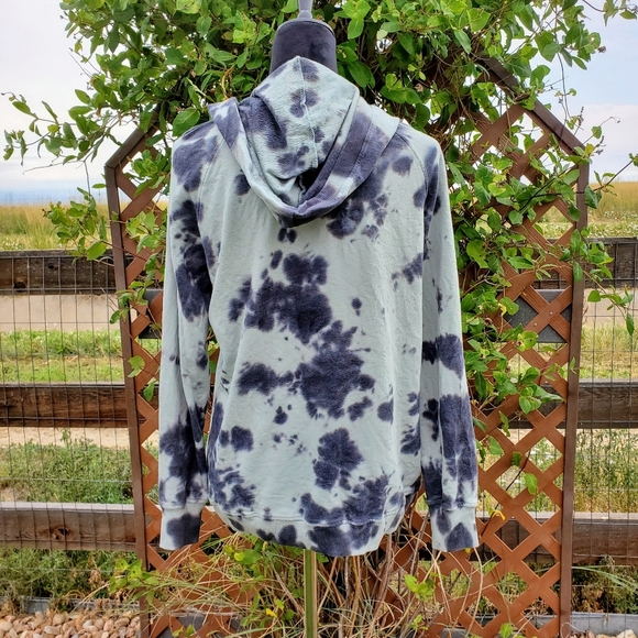Jane and Delancey Blue Tie-Dye Hoodie Size Medium EUC - Picture 10 of 16